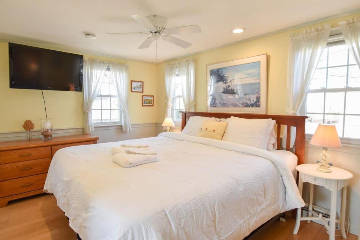 Walk 3 Mins To Private Assoc Beach Yarmouth Exterior photo