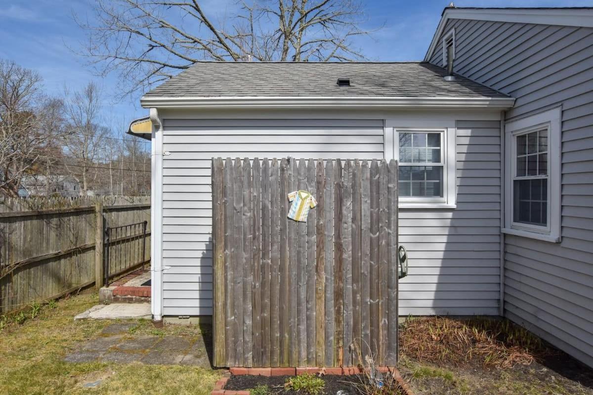 Walk 3 Mins To Private Assoc Beach Yarmouth Exterior photo
